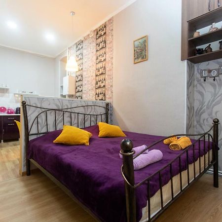 Minimalist Studio Walking Distance To City Centre Apartment Tbilisi Exterior photo